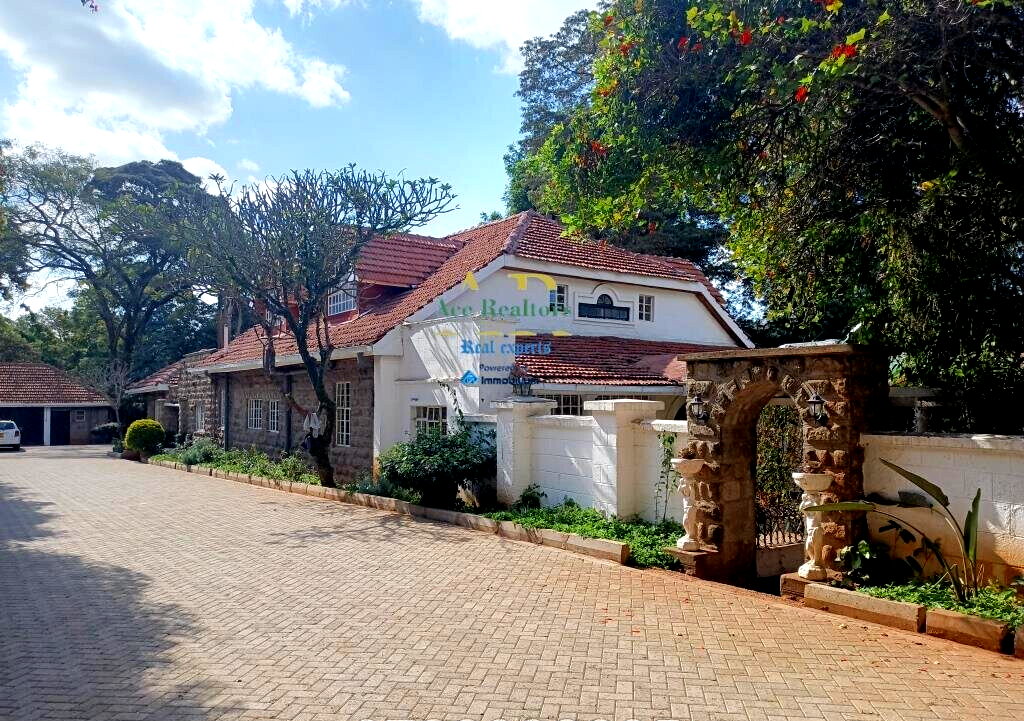 50x100 Plot 5BR House for Rent