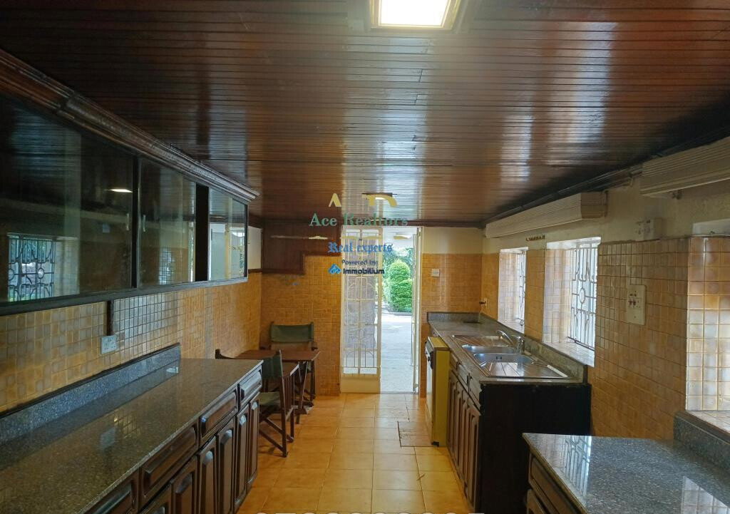 50x100 Plot 5BR House for Rent