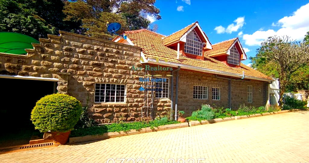 50x100 Plot 5BR House for Rent