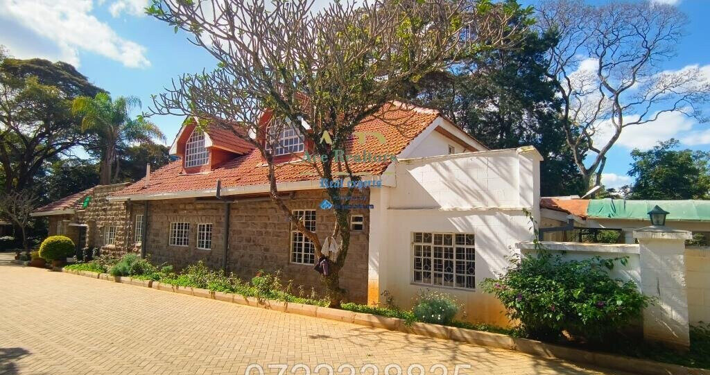 50x100 Plot 5BR House for Rent