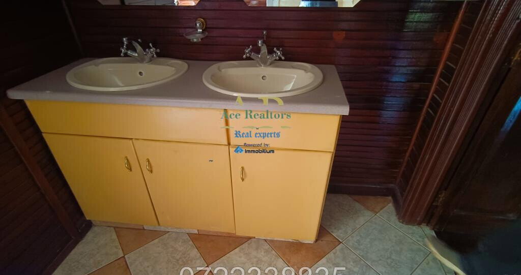 50x100 Plot 5BR House for Rent