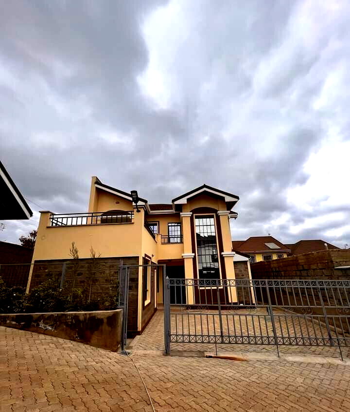 4BR All-Ensuite Townhouse with DSQ - Ngong