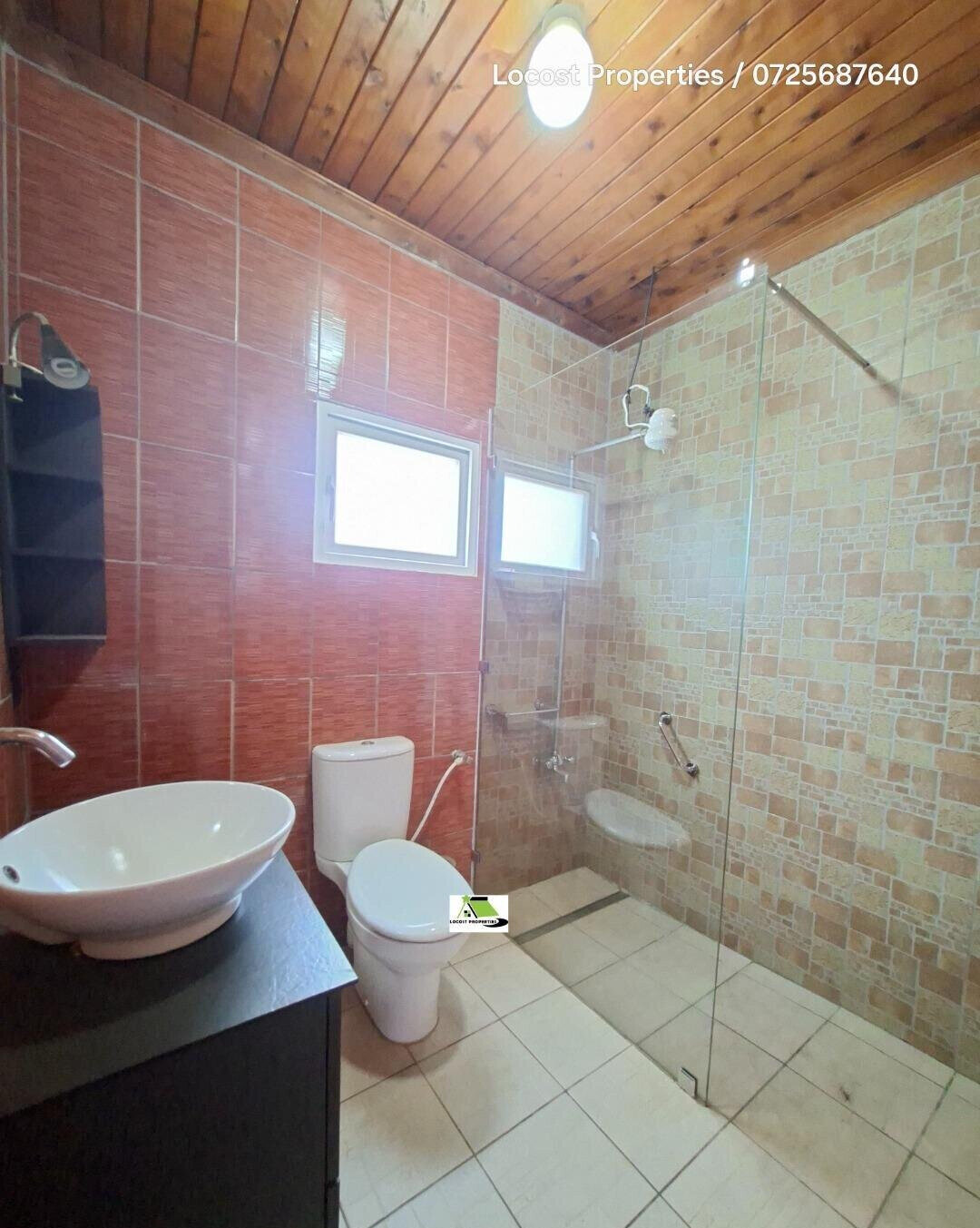 Quarter Acre 4BR Home with Garden