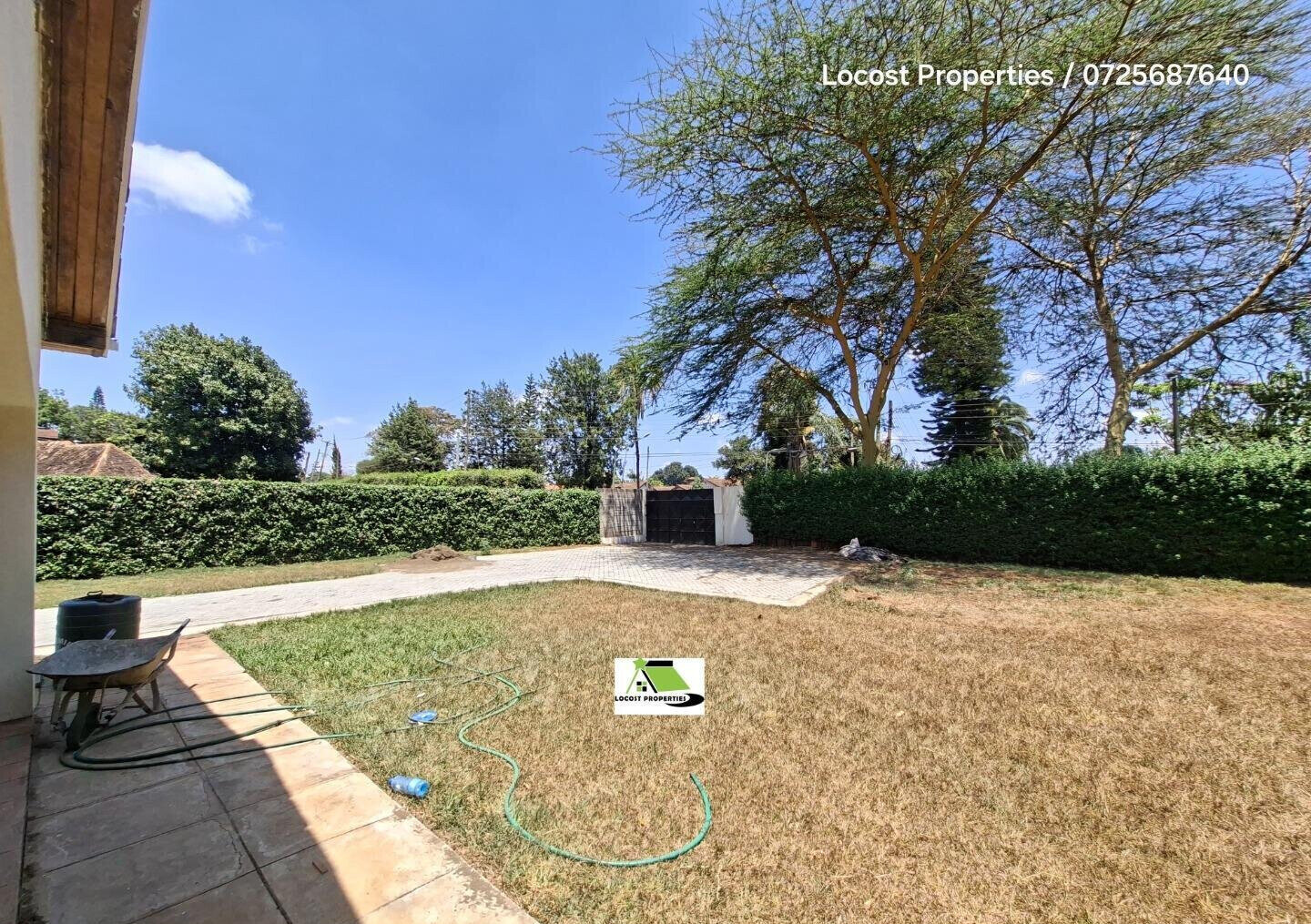 Quarter Acre 4BR Home with Garden