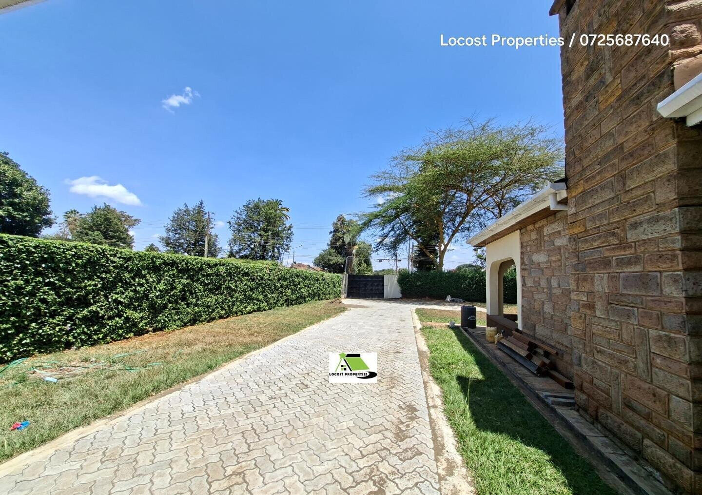 Quarter Acre 4BR Home with Garden