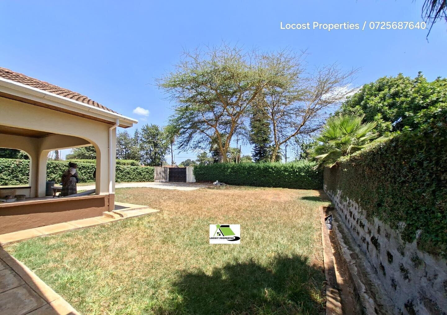 Quarter Acre 4BR Home with Garden