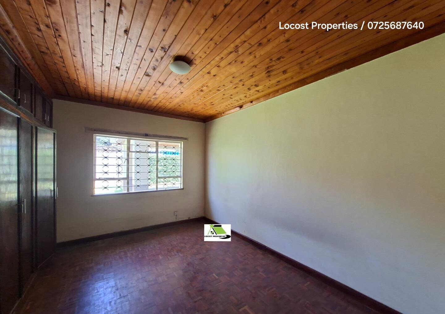 Quarter Acre 4BR Home with Garden