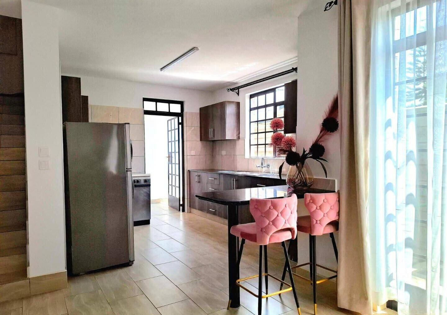 4-Bedroom Maisonette with DSQ on Tarmac Road - Syokimau