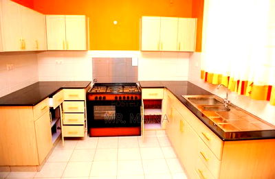 3bdrm Apartment in Lifestyle Terraces, Gateway Mall Area for sale - Image 3