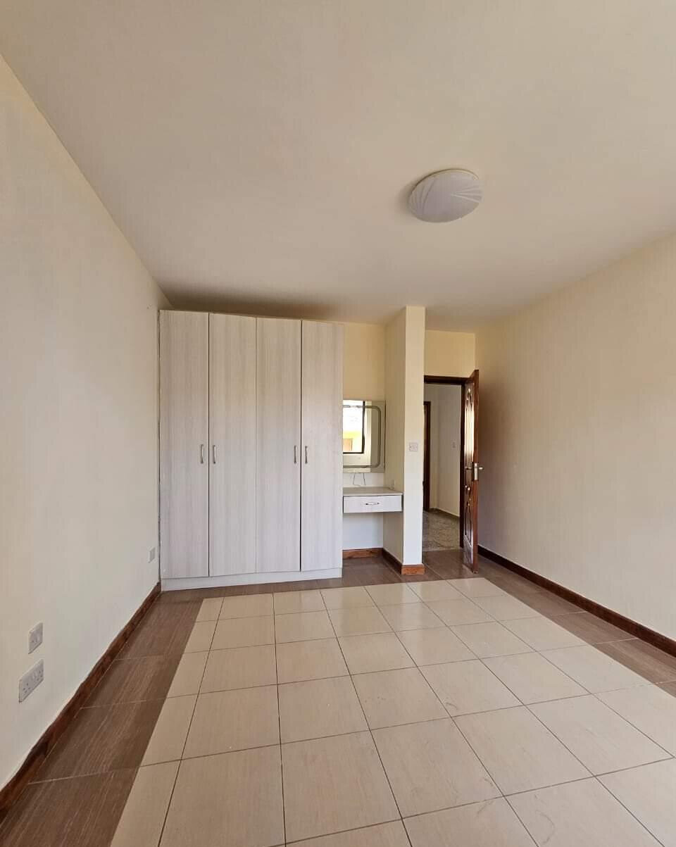 4BR Villa with DSQ & Lukenya Hills View - Athi River
