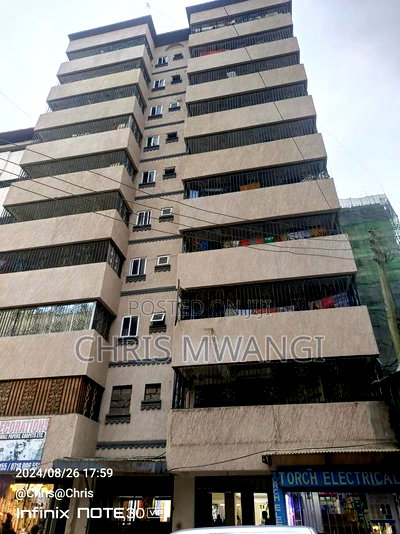 2bdrm Block of Flats in Eastleigh Street for sale - Image 2