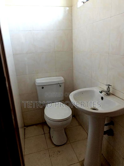 11,500 SQF Godown Near SGR/Airport - Image 11