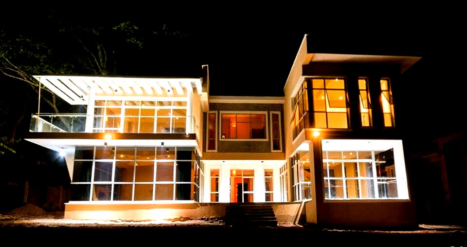 Smart 5-Bed Townhouse with DSQ on Half-Acre – Karen