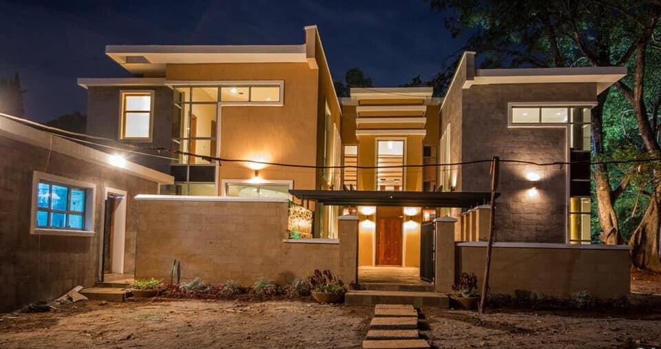 Smart 5-Bed Townhouse with DSQ on Half-Acre – Karen