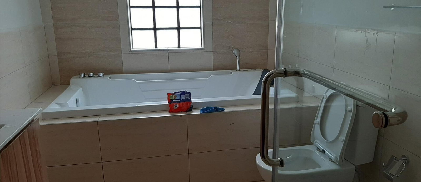 Brand New 4BR En-Suite Townhouse with Fireplace & Private Garden - Kitisuru