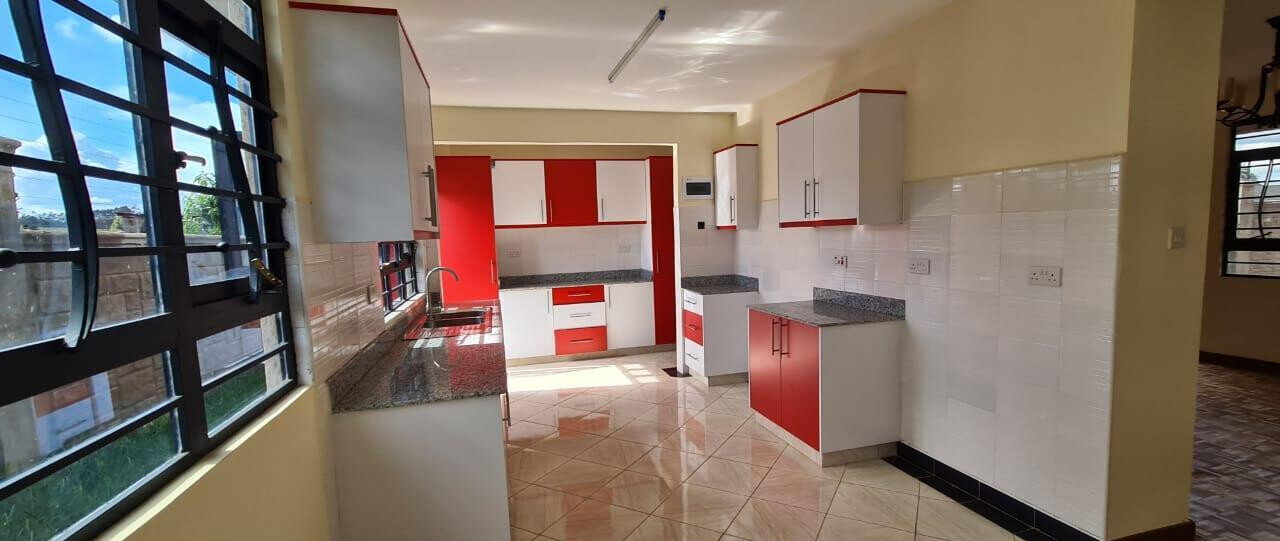 4BR Townhouse with Solar Heating & CCTV - Gikambura, Kikuyu