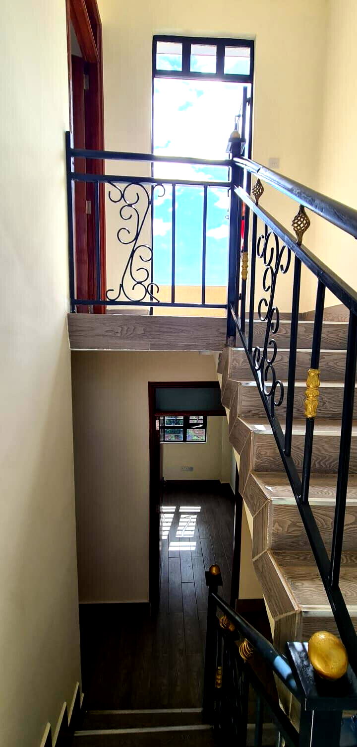 4BR Townhouse with Solar Heating & CCTV - Gikambura, Kikuyu