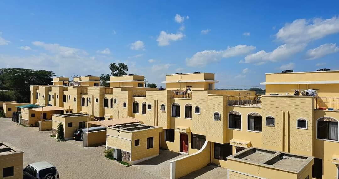 4BR Villa with DSQ & Solar Heating - Shree Villas, Athi River