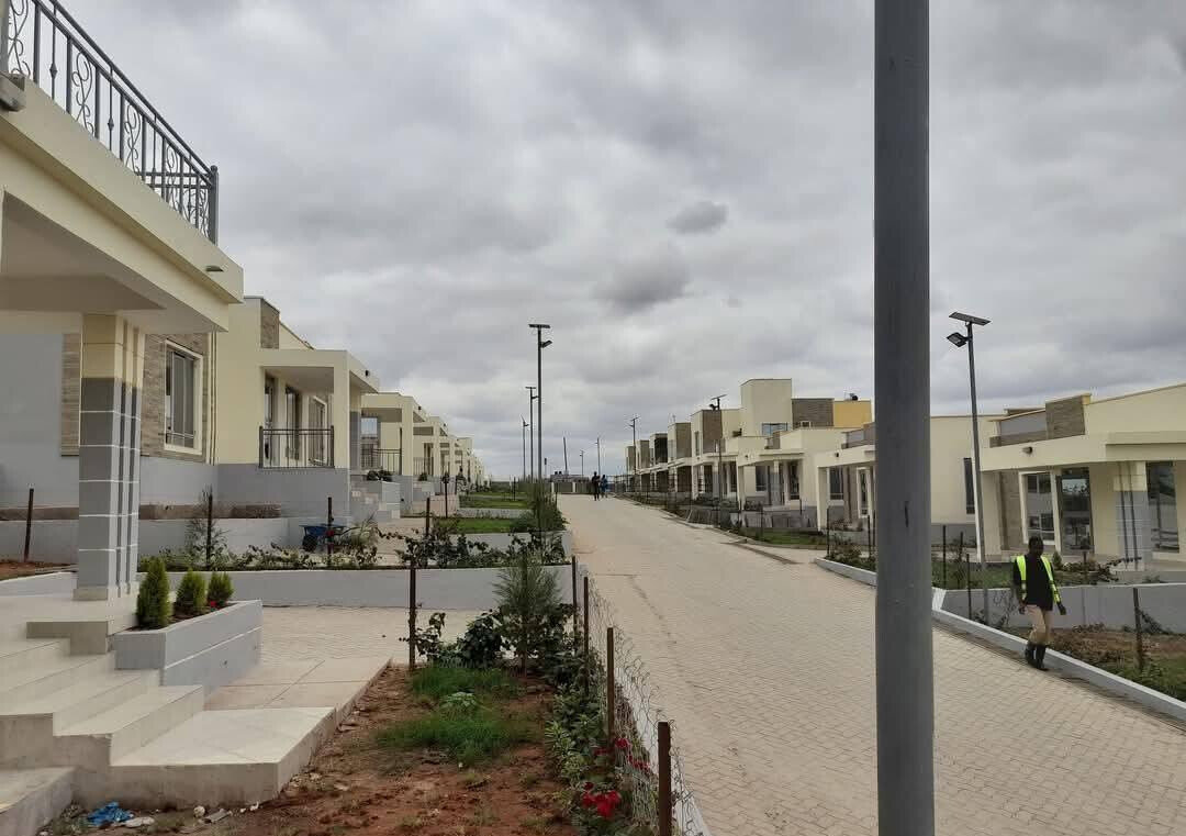 3BR Townhouse with DSQ & Tenant - Twinfalls City, Kitengela