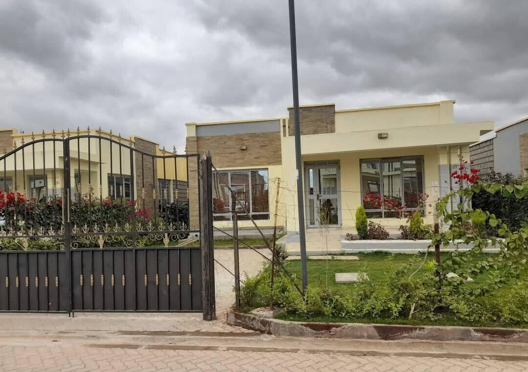 3BR Townhouse with DSQ & Tenant - Twinfalls City, Kitengela