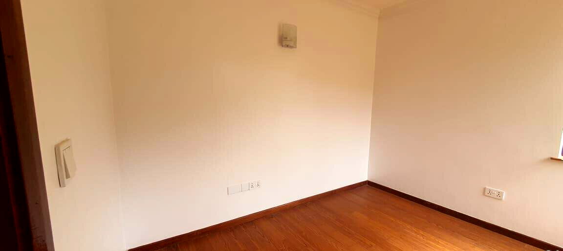5 En-Suite Townhouse with Private Garden & Fitted Kitchen - Kitisuru