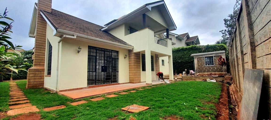5 En-Suite Townhouse with Private Garden & Fitted Kitchen - Kitisuru