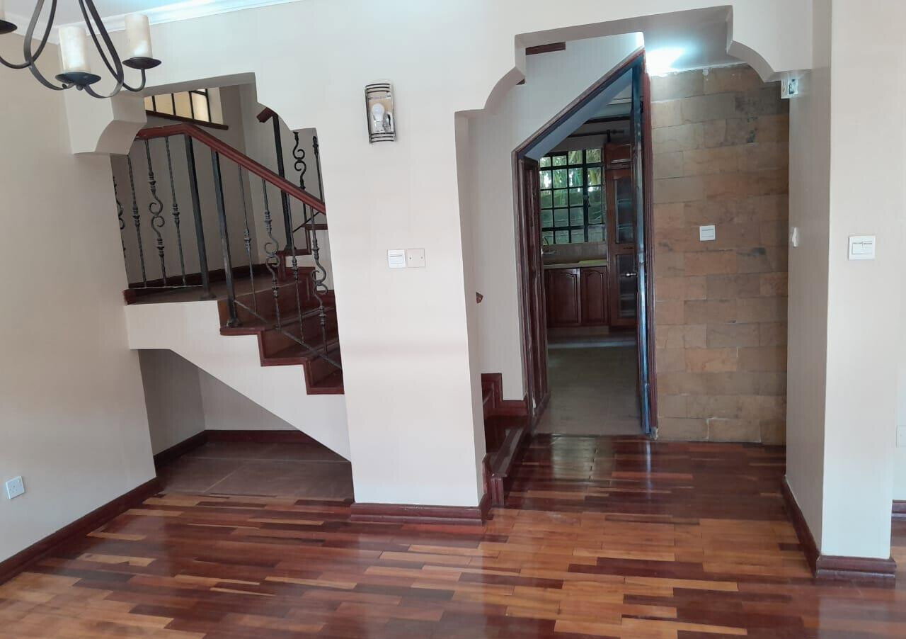 5BR Townhouse with DSQ & Gated Community - Kilimani