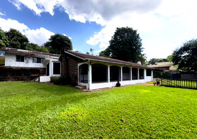 5BR Garden Home with Parking