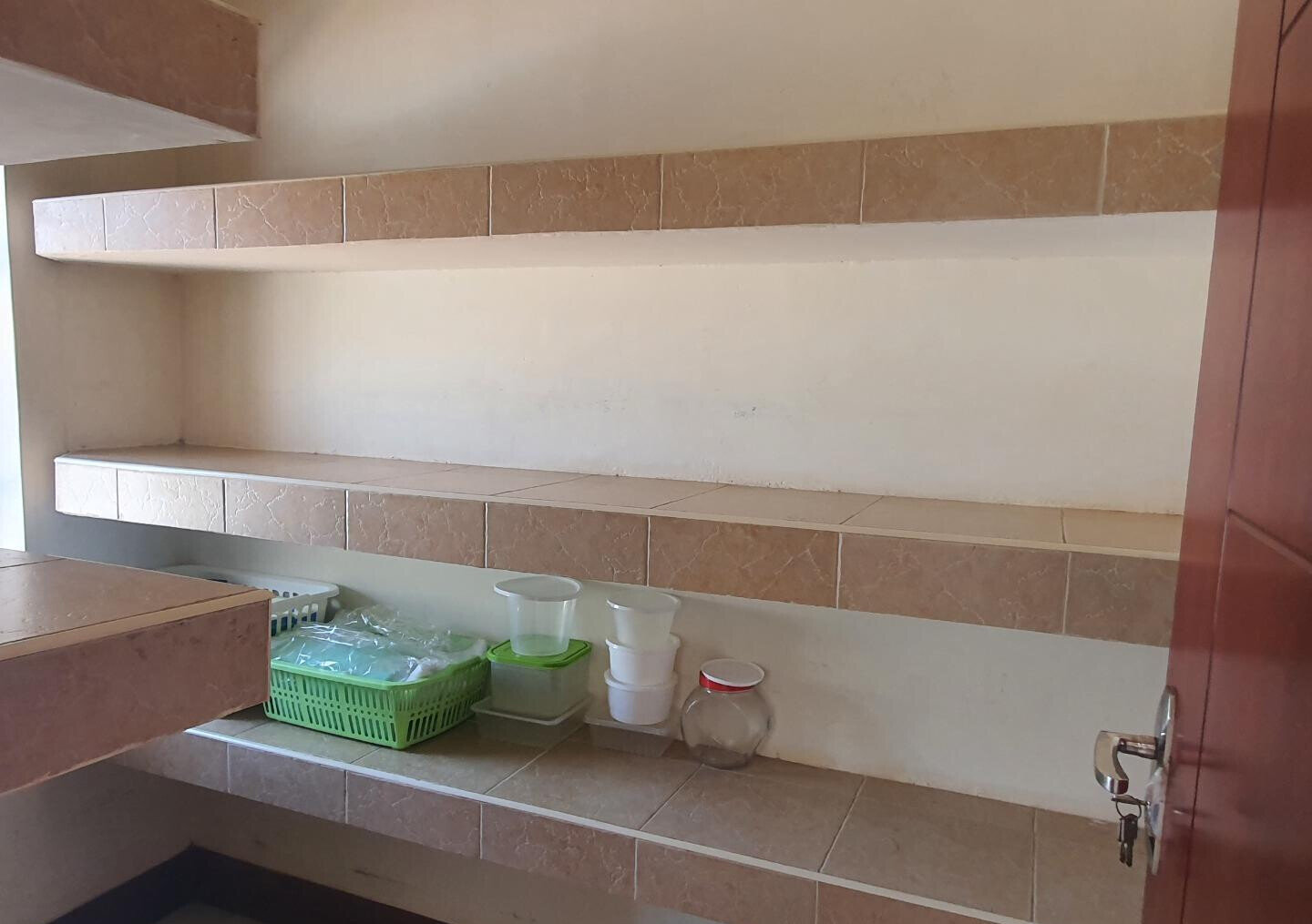 5BR All-Ensuite Townhouse with Pool & Gym - Runda