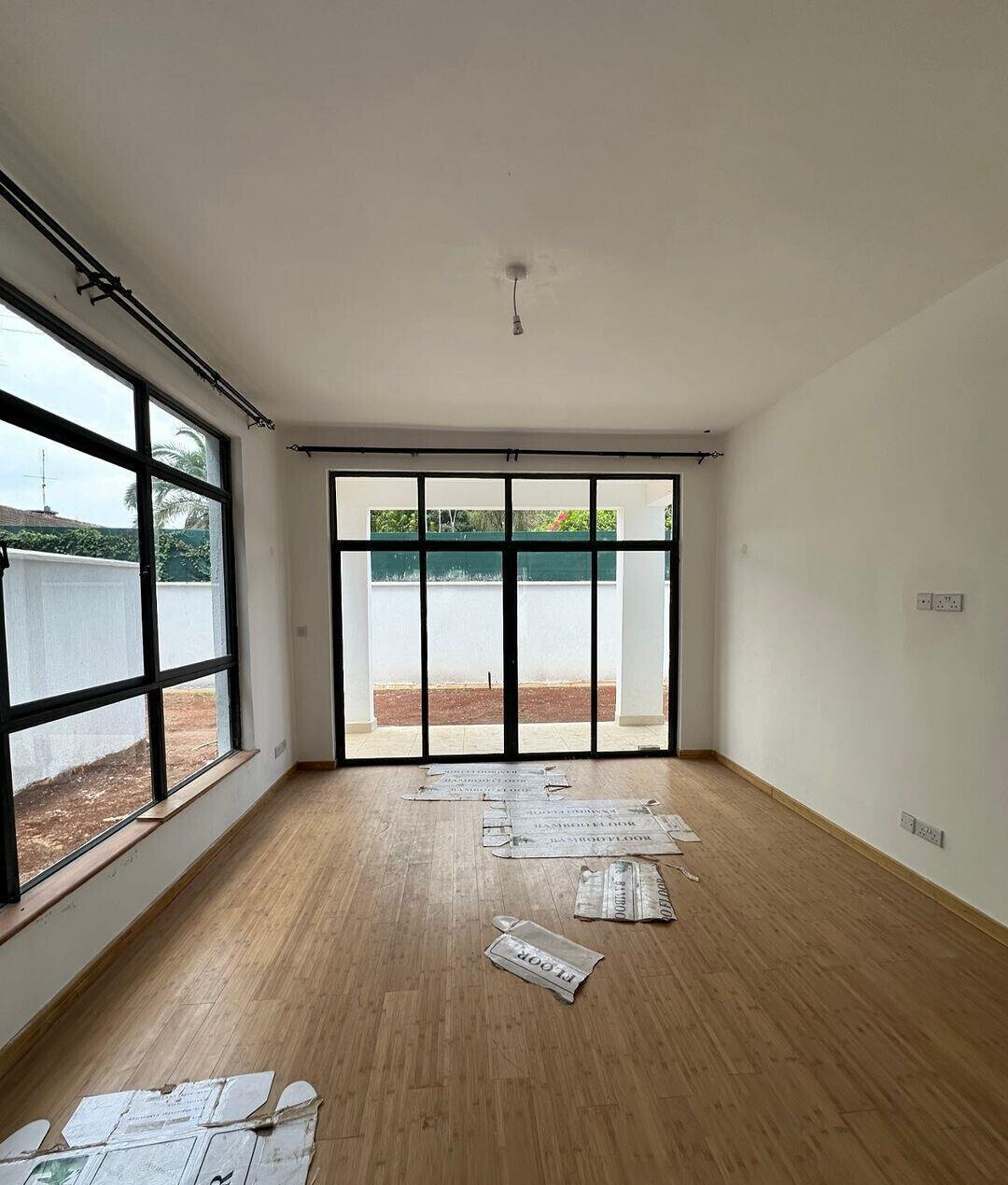 4-Ensuite Townhouse with Study & Solar - Lavington