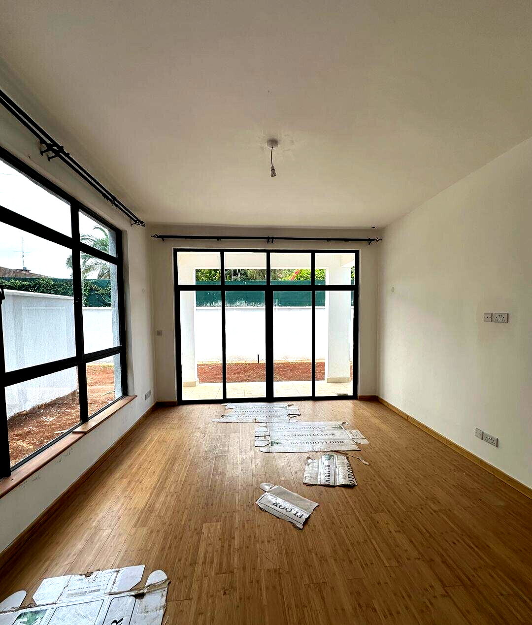4-Ensuite Townhouse with Study & Solar - Lavington