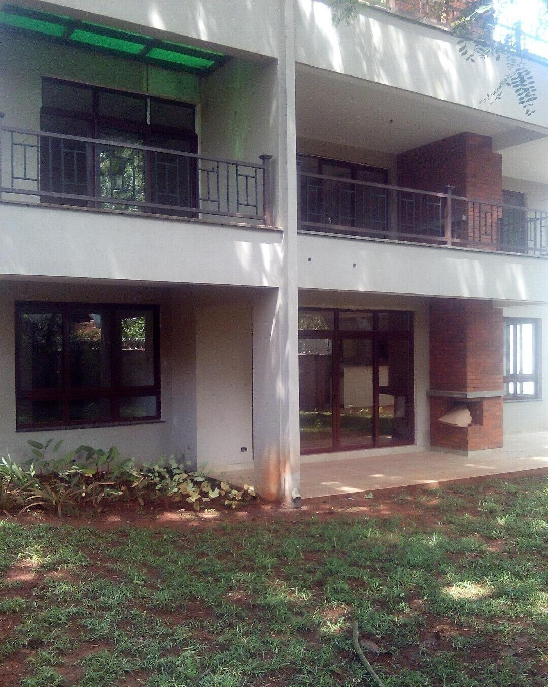 5-Ensuite Townhouse with Generator & Mature Garden - Lavington