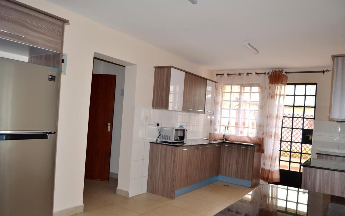7-Bedroom Townhouse on 5 Acres of Lawns - Kitisuru
