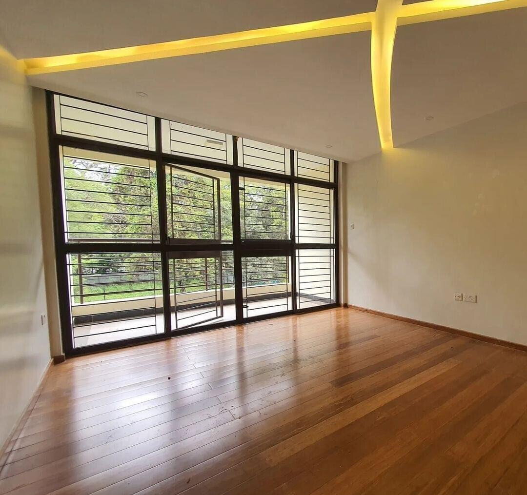 Private Garden Townhouse with DSQ - Lavington