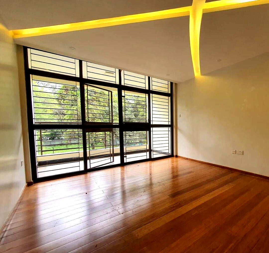 Private Garden Townhouse with DSQ - Lavington