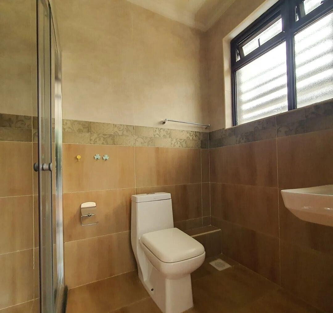 Private Garden Townhouse with DSQ - Lavington