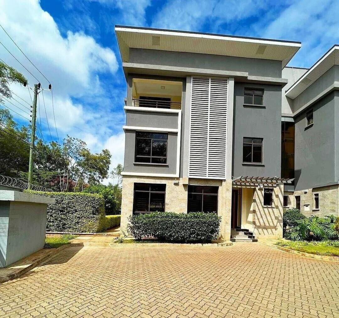 Private Garden Townhouse with DSQ - Lavington