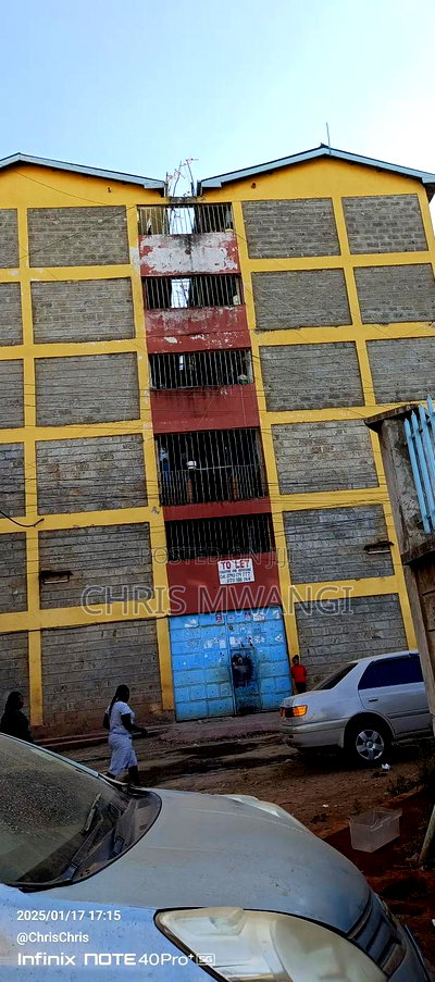 1bdrm Block of Flats in Zimmerman Estate for sale - Image 1