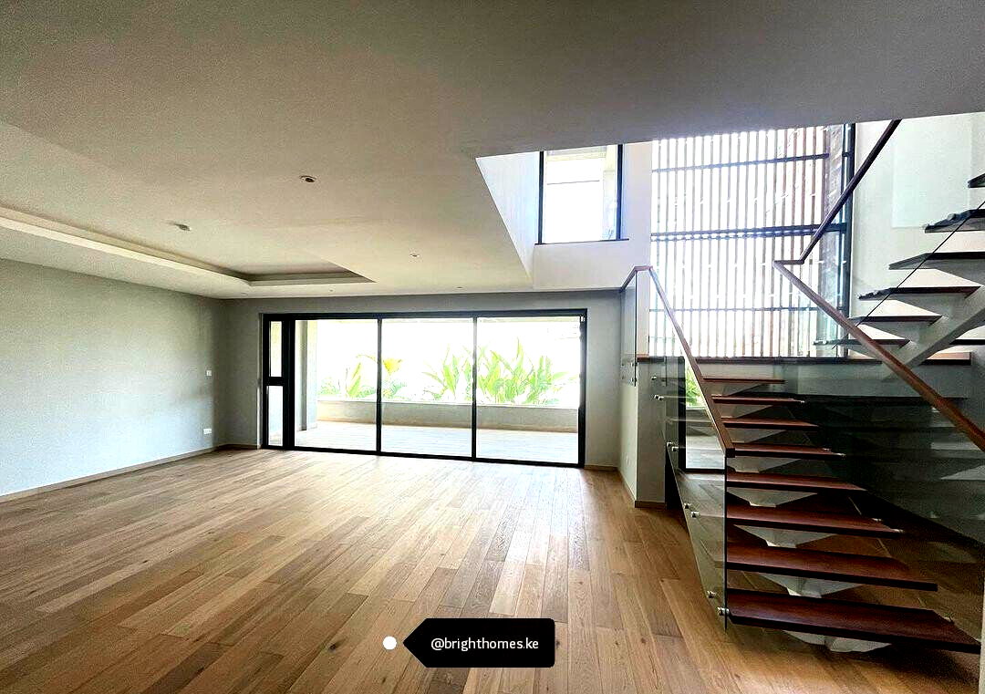 3-Ensuite Townhouse with Pool & Gym - Spring Valley