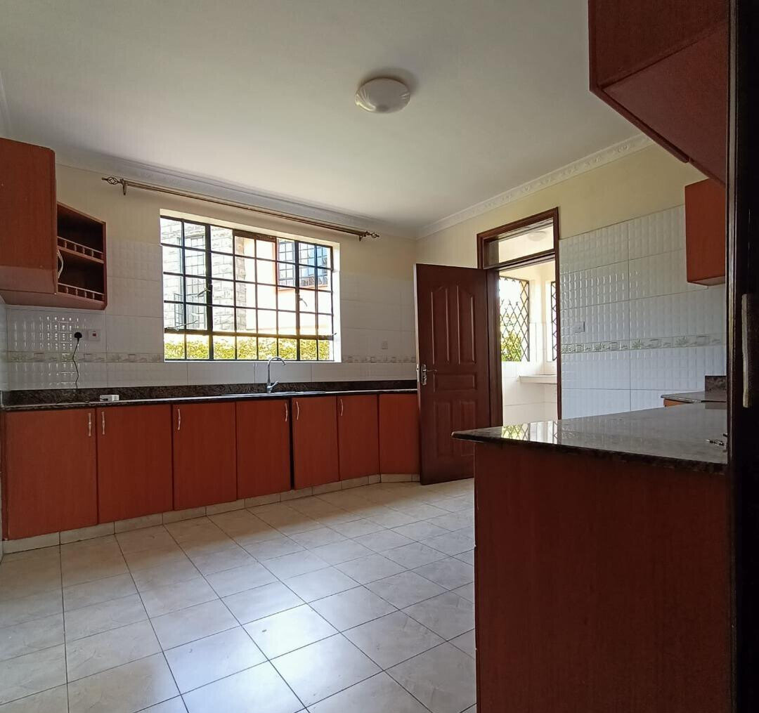 UN-Approved 4BR Townhouse with Private Garden - Runda