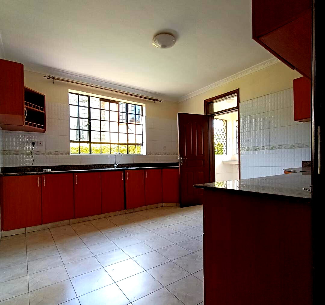 UN-Approved 4BR Townhouse with Private Garden - Runda