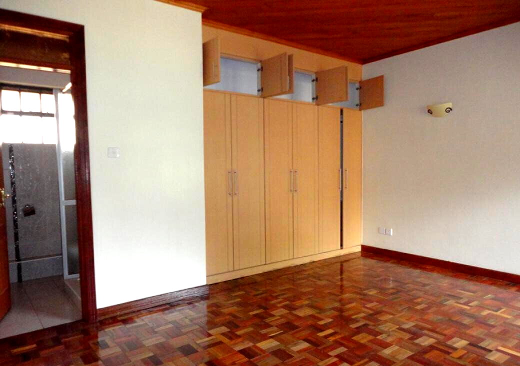 5BR All-Ensuite Townhouse with Parquet Floors & DSQ - Kileleshwa