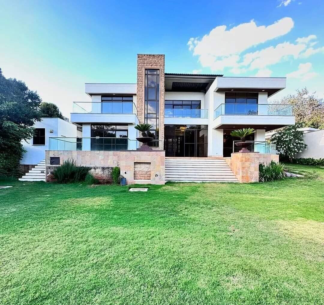 5-Ensuite Villa with Fireplace & Shared Pool – Karen Near Bomas