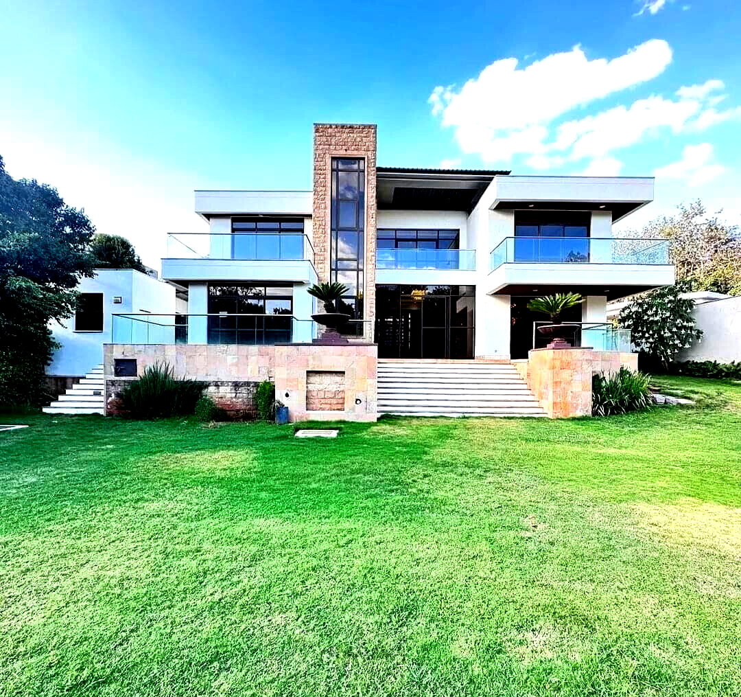 5-Ensuite Villa with Fireplace & Shared Pool – Karen Near Bomas