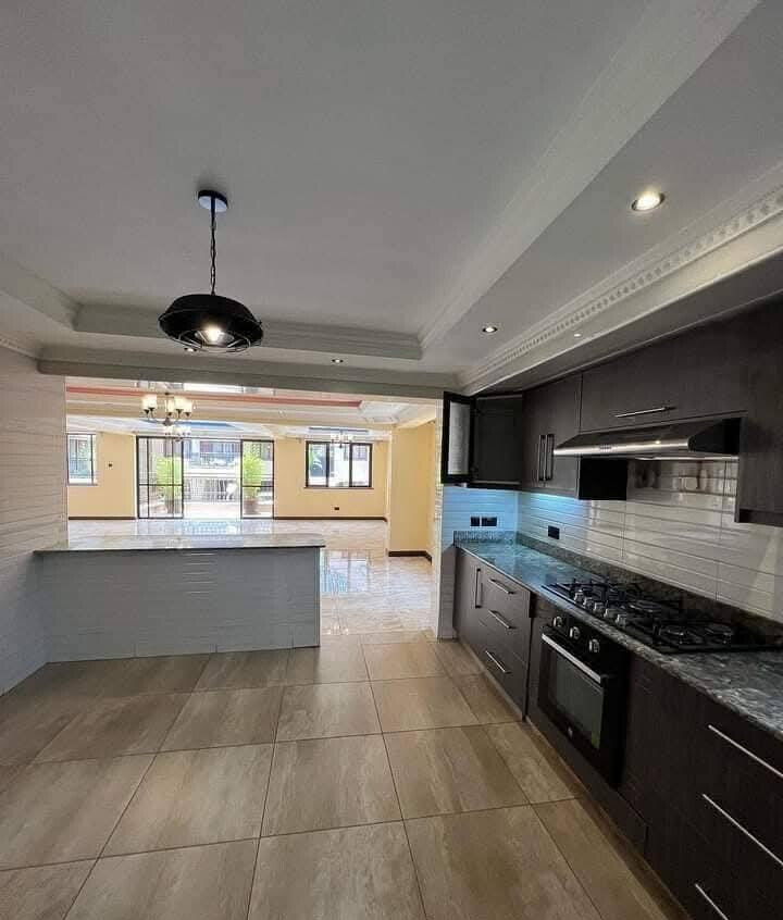 Newly Built 5-Ensuite Townhouse with Home Office - Lavington