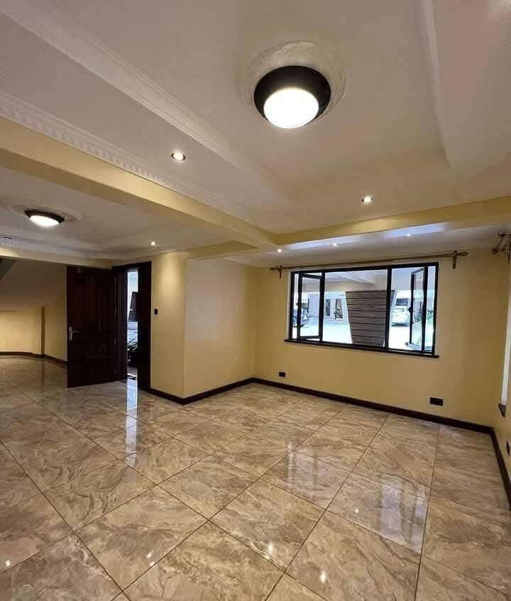 Newly Built 5-Ensuite Townhouse with Home Office - Lavington