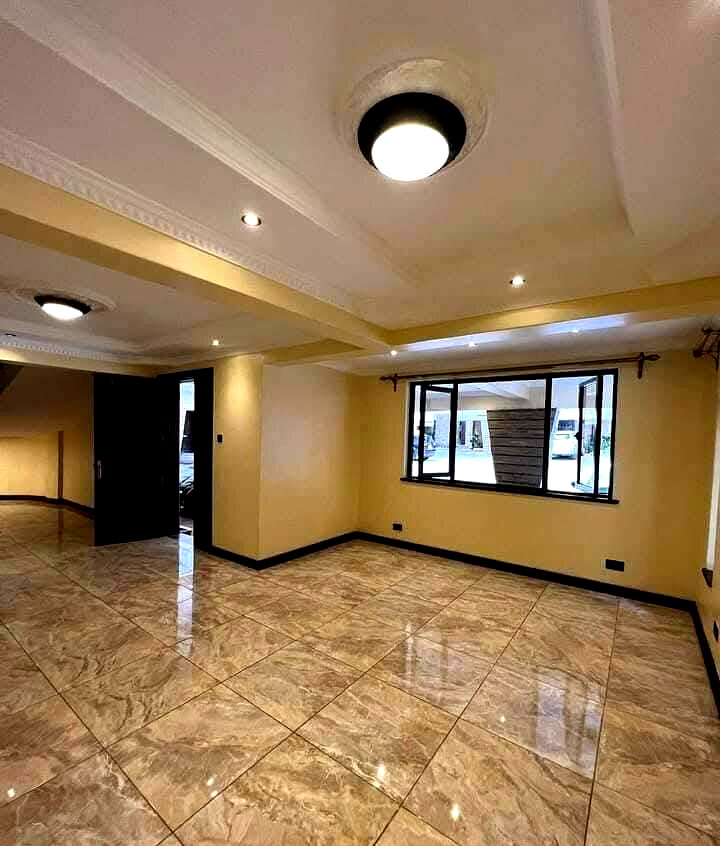 Newly Built 5-Ensuite Townhouse with Home Office - Lavington