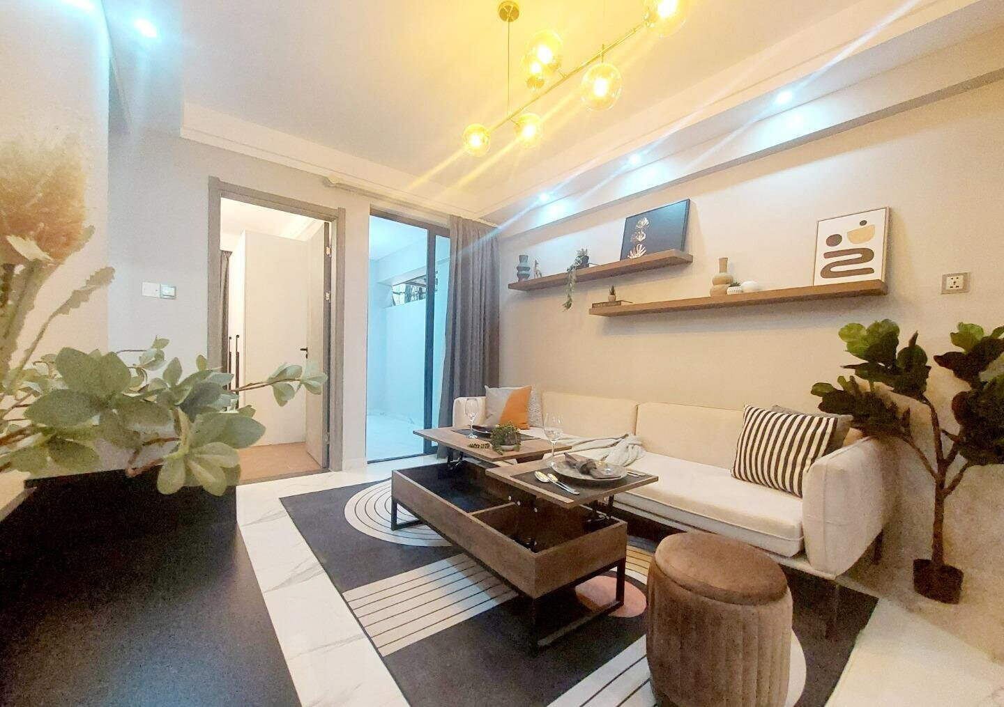 2BR with Two Balconies & Gym Near Yaya Centre - Kilimani
