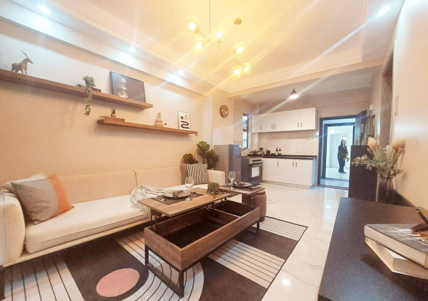 2BR with Two Balconies & Gym Near Yaya Centre - Kilimani