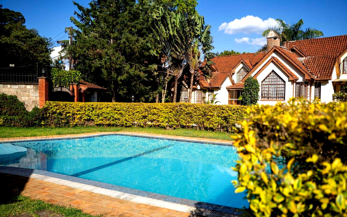 Exclusive 5-Bedroom Villa in Intimate Gated Community - Lavington
